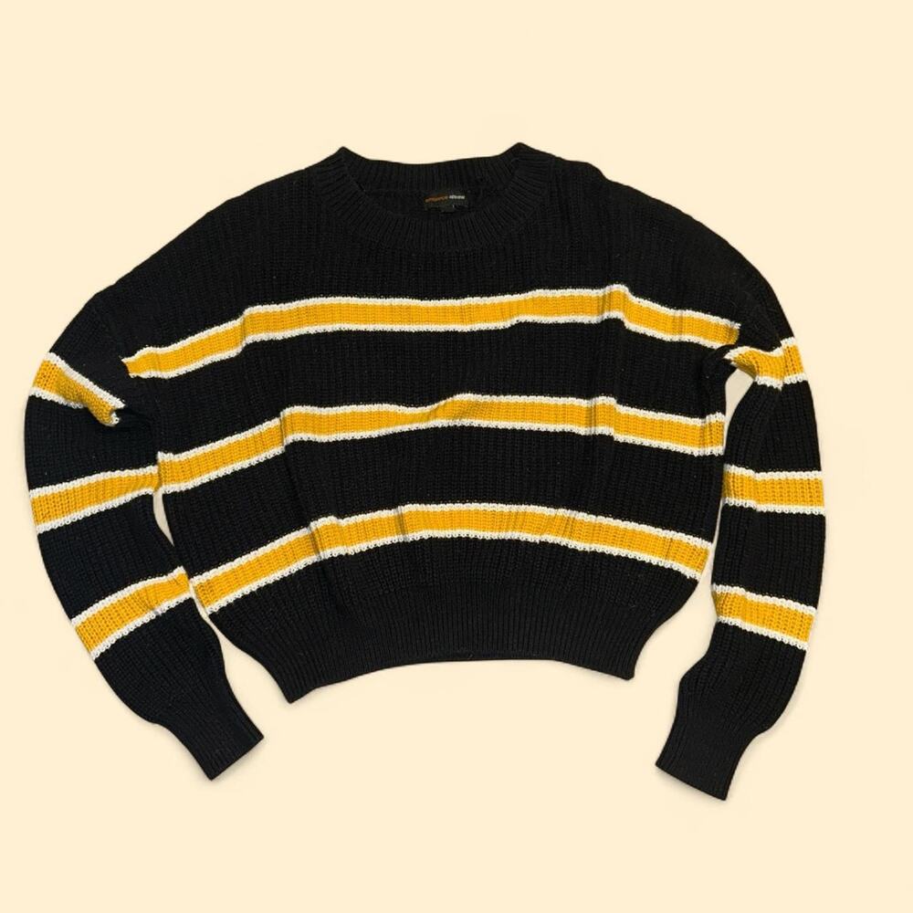Black mustard striped cropped sweater